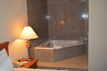 quality inn and suites lacey olympia