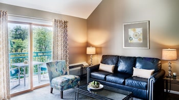 the cove of lake geneva