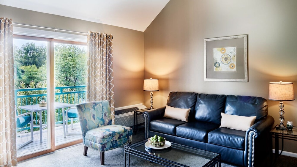 the cove of lake geneva