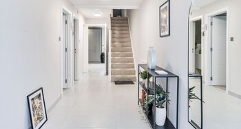 Ettrick Court House By Redwood Stays,,3 star