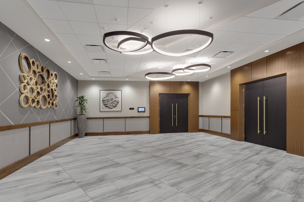 crowne plaza lansing by ihg