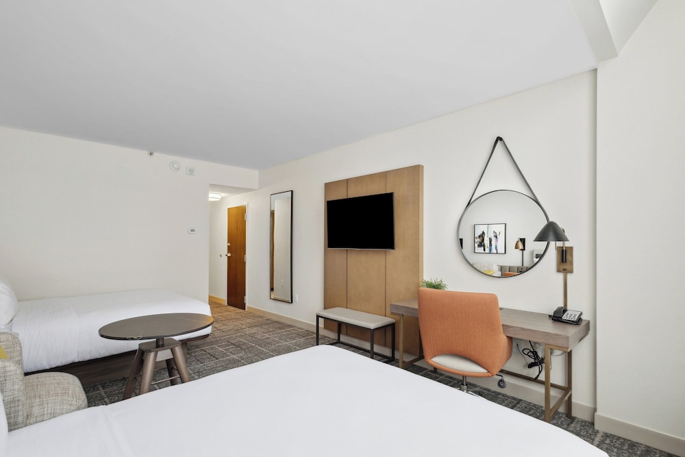 crowne plaza lansing by ihg