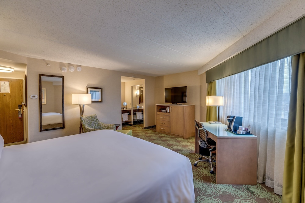 crowne plaza lansing by ihg