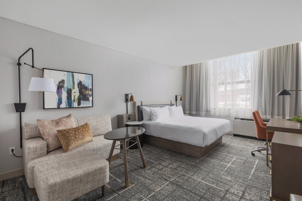 crowne plaza lansing by ihg