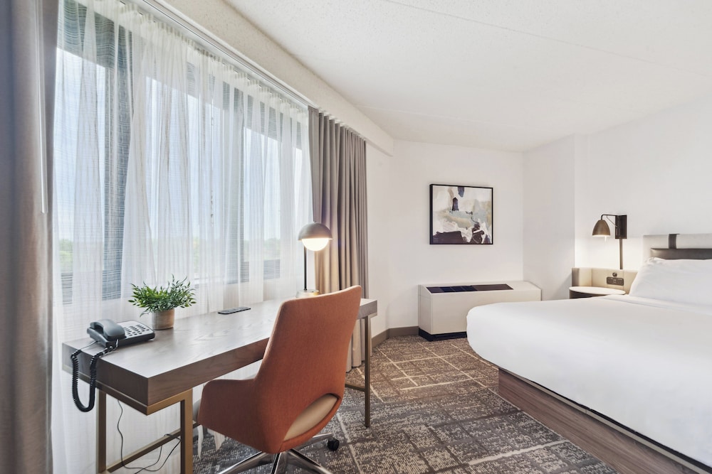 crowne plaza lansing by ihg