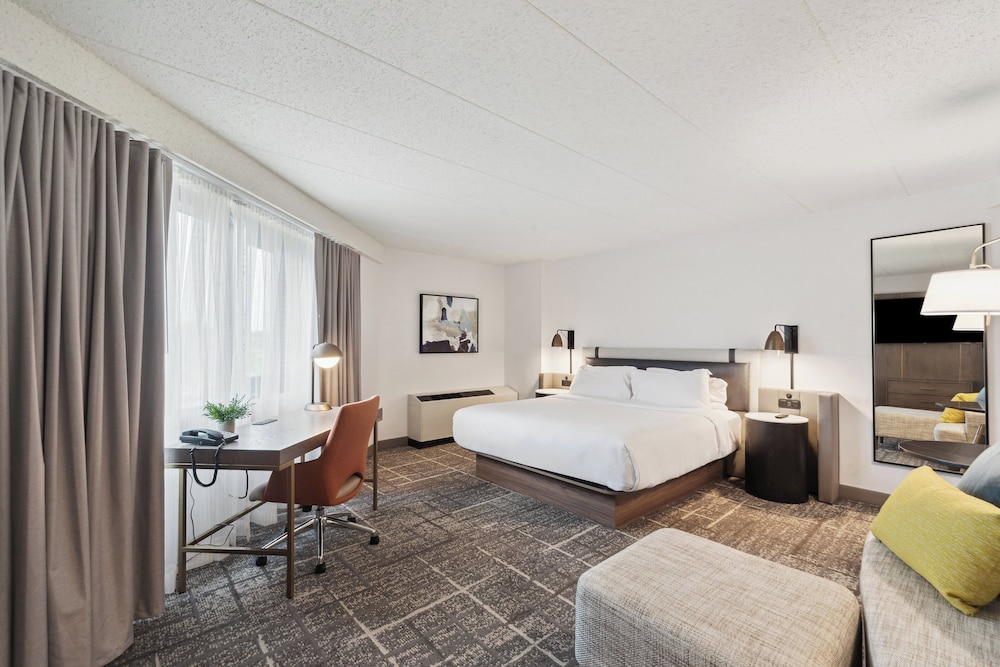 crowne plaza lansing by ihg