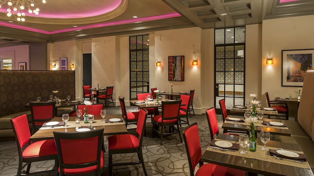 crowne plaza lansing by ihg