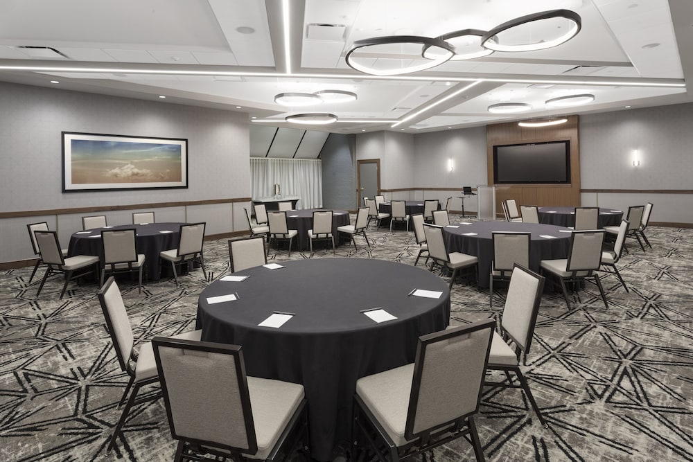 crowne plaza lansing by ihg