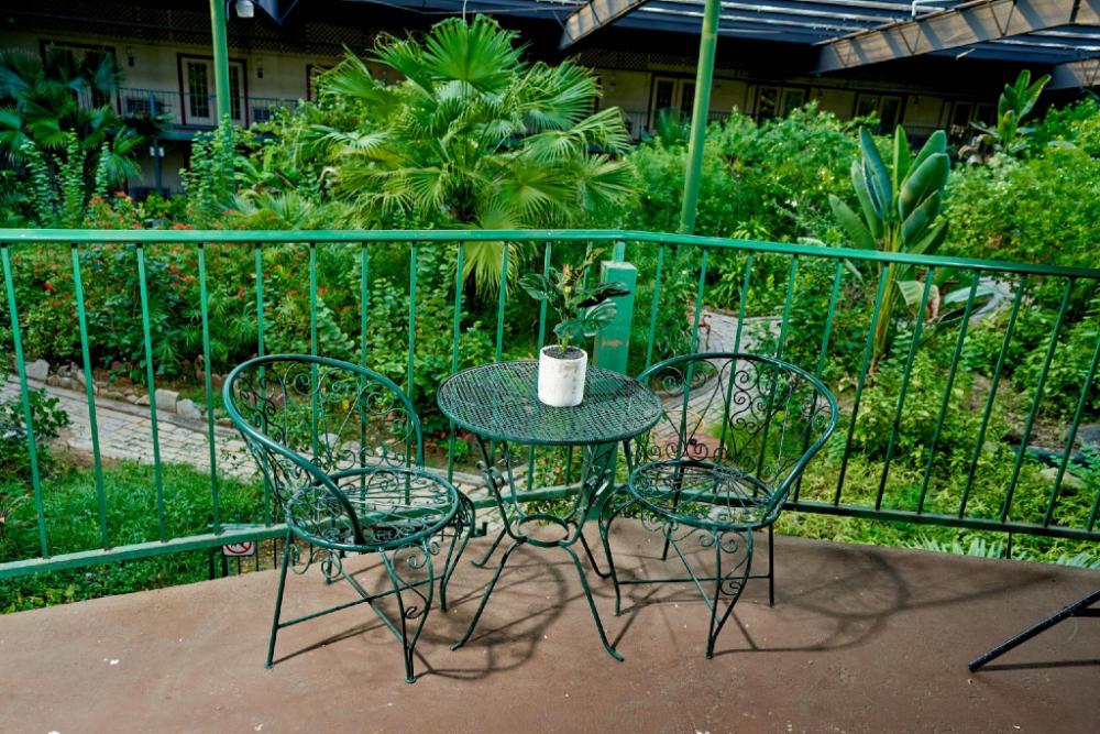 family garden inn and suites