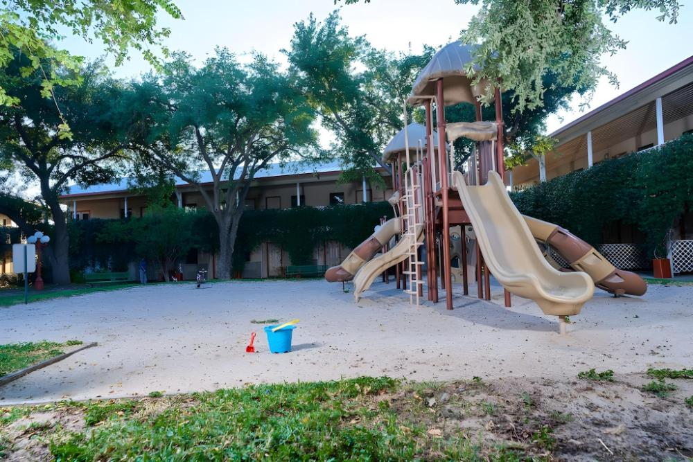 family garden inn and suites