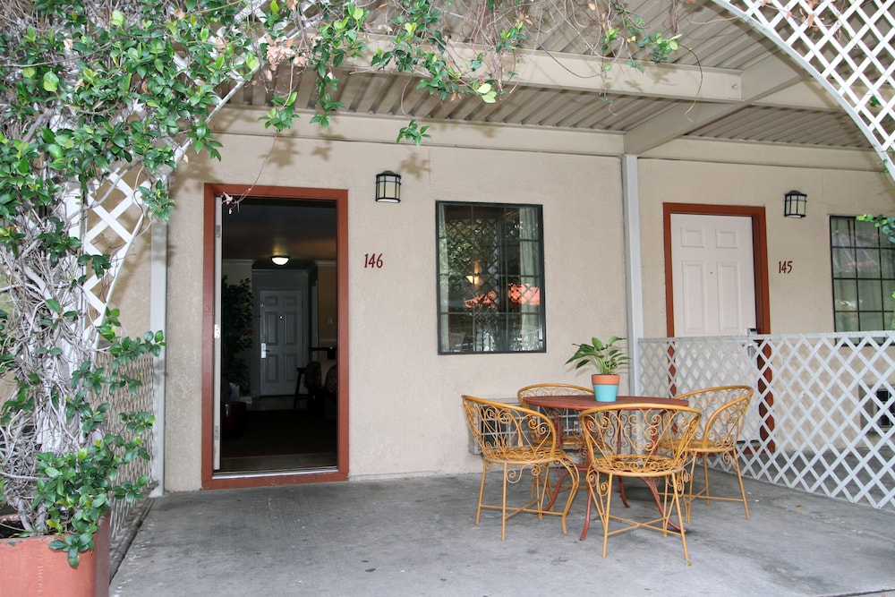 family garden inn and suites