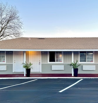 Budget Motel,,2 star