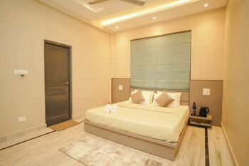 the pine melody 4bhk villa
