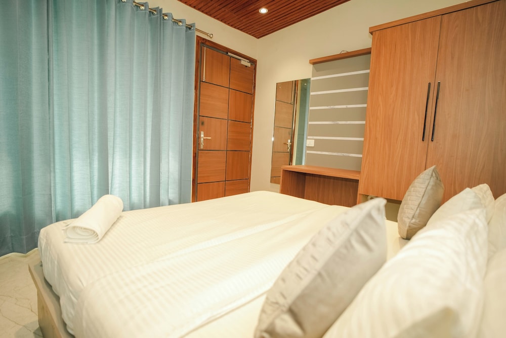 the pine melody 4bhk villa