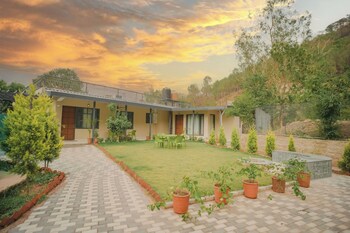 the pine melody 4bhk villa