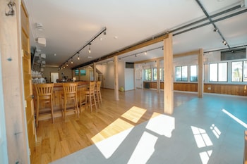Hampton Bays Hotel On Main,2 W Montauk Hwy,2 star