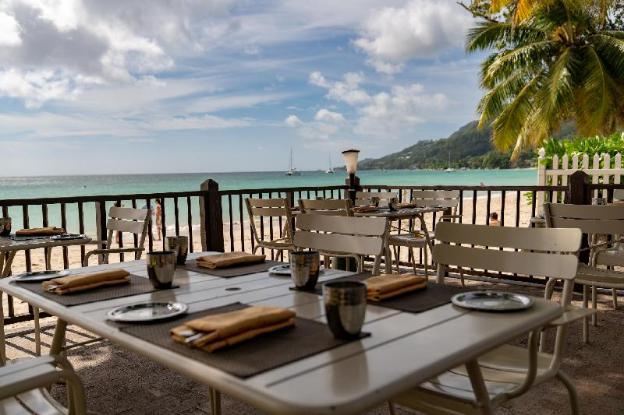 coral strand smart choice hotel