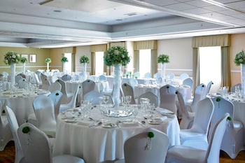 delta hotels by marriott tudor park country club