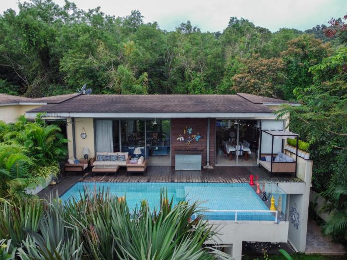 avior by hireavilla 4br w infinity pool in parra