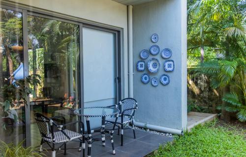 avior by hireavilla 4br w infinity pool in parra