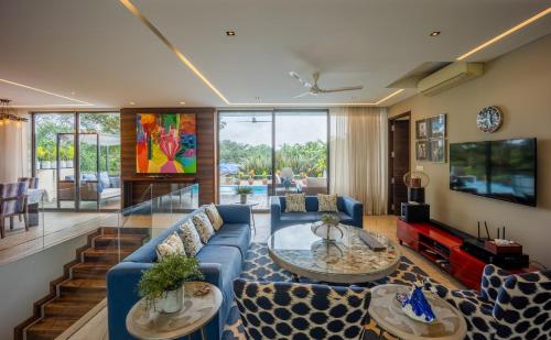 avior by hireavilla 4br w infinity pool in parra