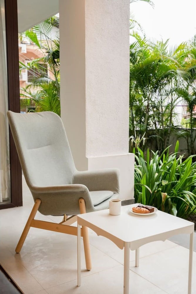 cozy 1br with pool only 1km from candolim beach