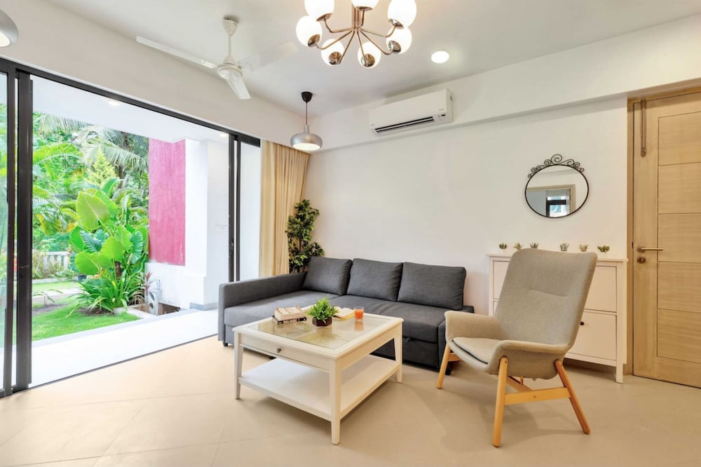 cozy 1br with pool only 1km from candolim beach