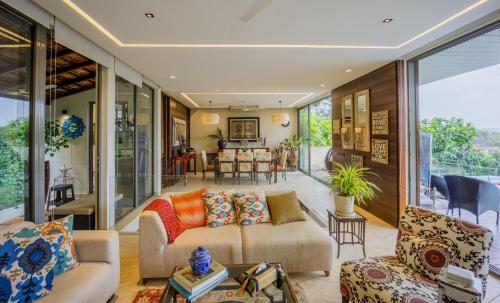 elara by hireavilla 4br w infinity pool parra