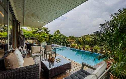 elara by hireavilla 4br w infinity pool parra