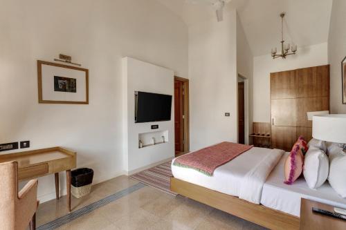 inaari 5br w private pool 5km to anjuna beach