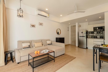 Sunny 1Br Retreat Steps From Candolim Beach,,2 star