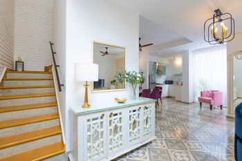 2bhk w pvt pool 10 mins from beach villa venus