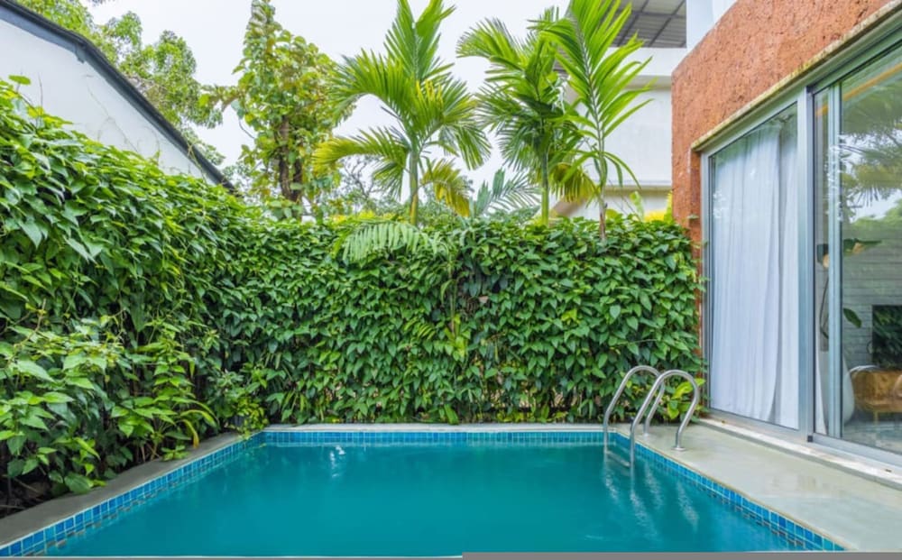 2bhk w pvt pool 10 mins from beach villa venus