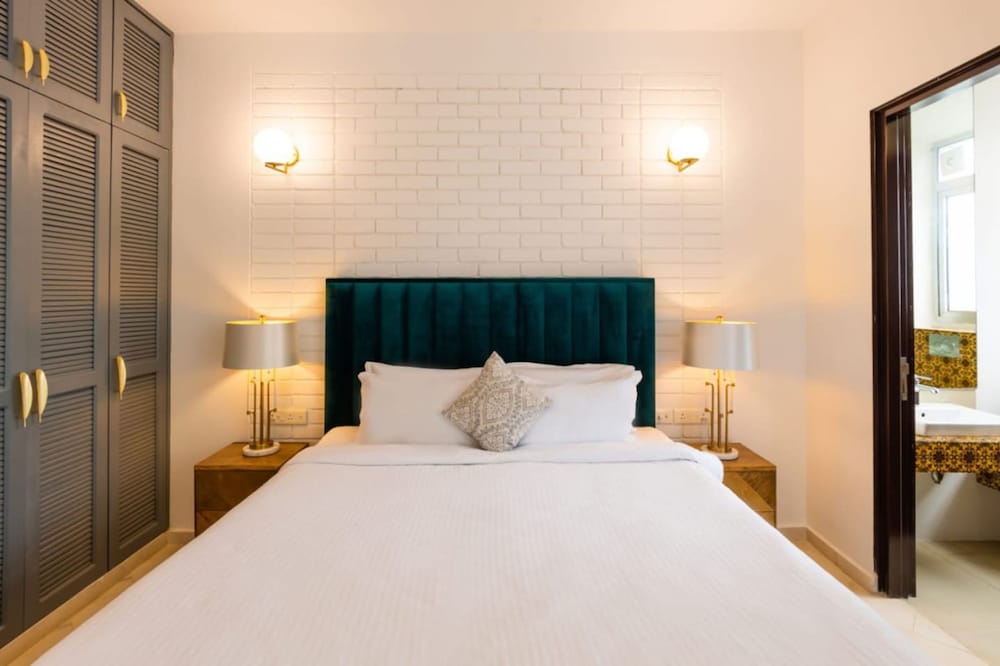 2bhk w pvt pool 10 mins from beach villa venus