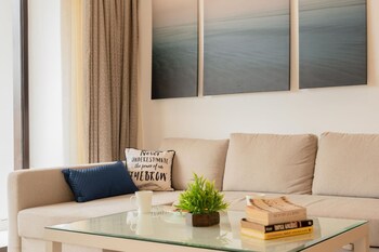 spacious 3 br apartment with pool in candolim