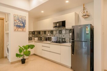 1br in candolim walking distance from beach