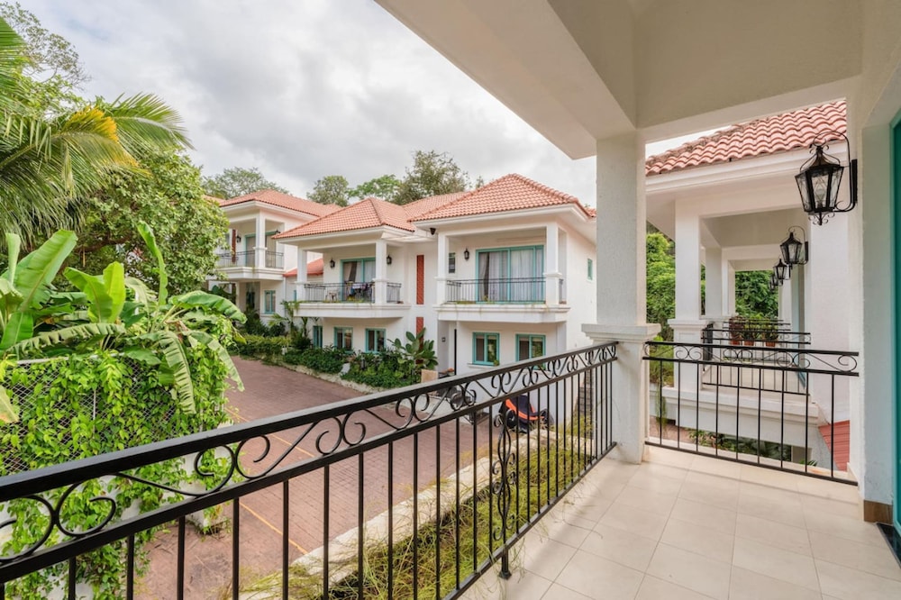 3bhk villa w private pool assagao villa c leste