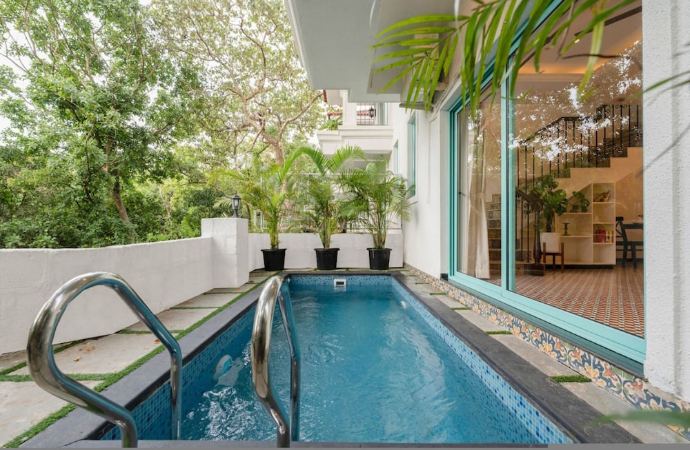 3bhk villa w private pool assagao villa c leste