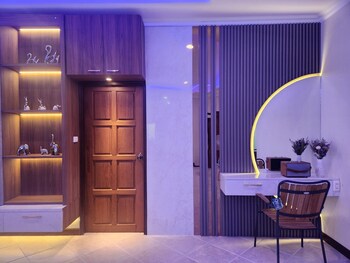 majestic seaside pool villa