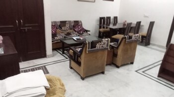 room home stay bed and break fast