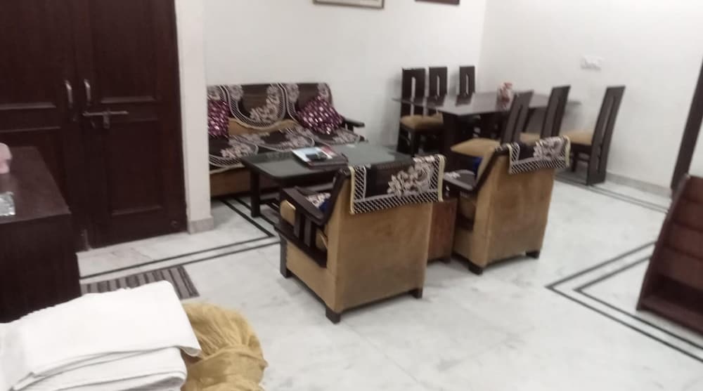 room home stay bed and break fast