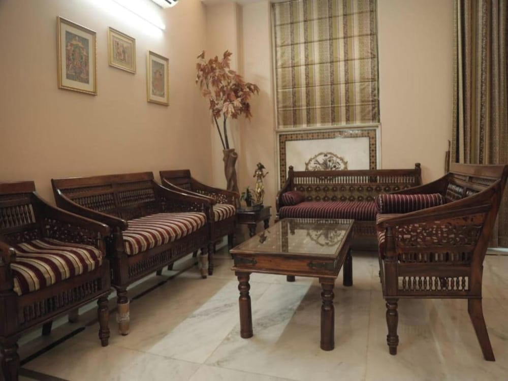 room home stay bed and break fast