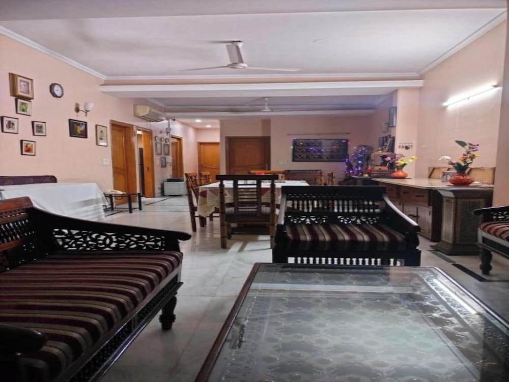 room home stay bed and break fast