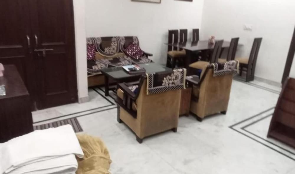 room home stay bed and break fast