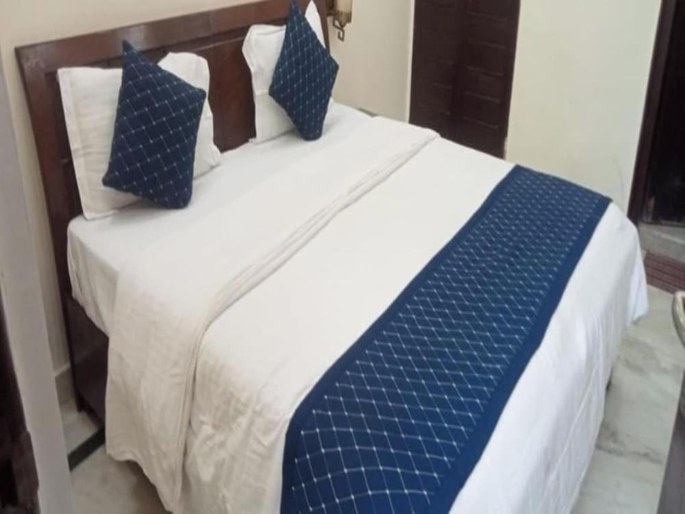 room home stay bed and break fast