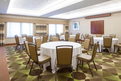 holiday inn manchester airport by ihg