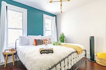 Jungle Gem Master House,27-29 Lundy St,5 star