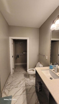 river house apartments