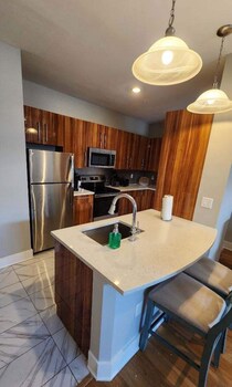 river house apartments