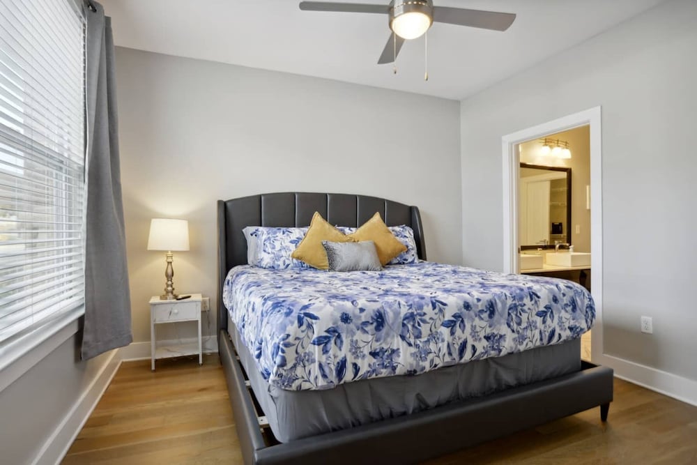 river house apartments